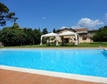 Agriturismo Fattoria Isola - Laterina