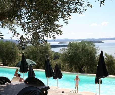 Ferienbauernhof Maneggio Dogana Ristorante - Tuoro Sul Trasimeno