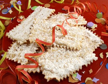 Gròstoi (o crostoli o chiacchere, ...) tipico dolce per la Festa di Carnevale
