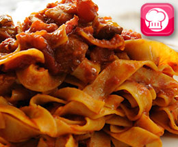 Tagliatelle con sugo di funghi porcini