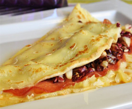 Crepes con salame, radicchio e noci