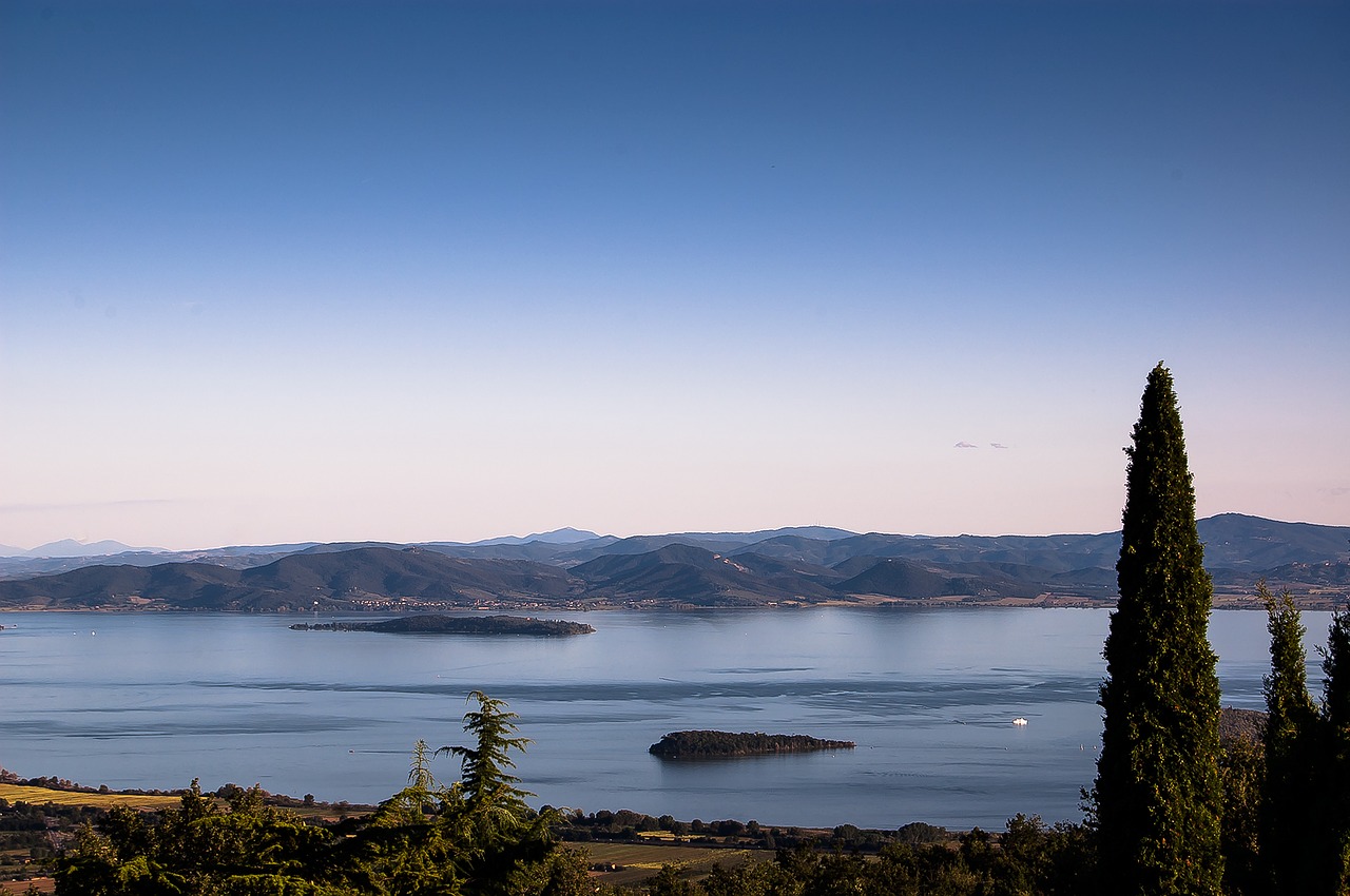 Lago Trasimeno, uno specchio d’acqua meraviglioso