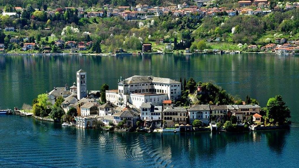 Orta San Giulio, una vera oasi di Pace da scoprire in agriturismo