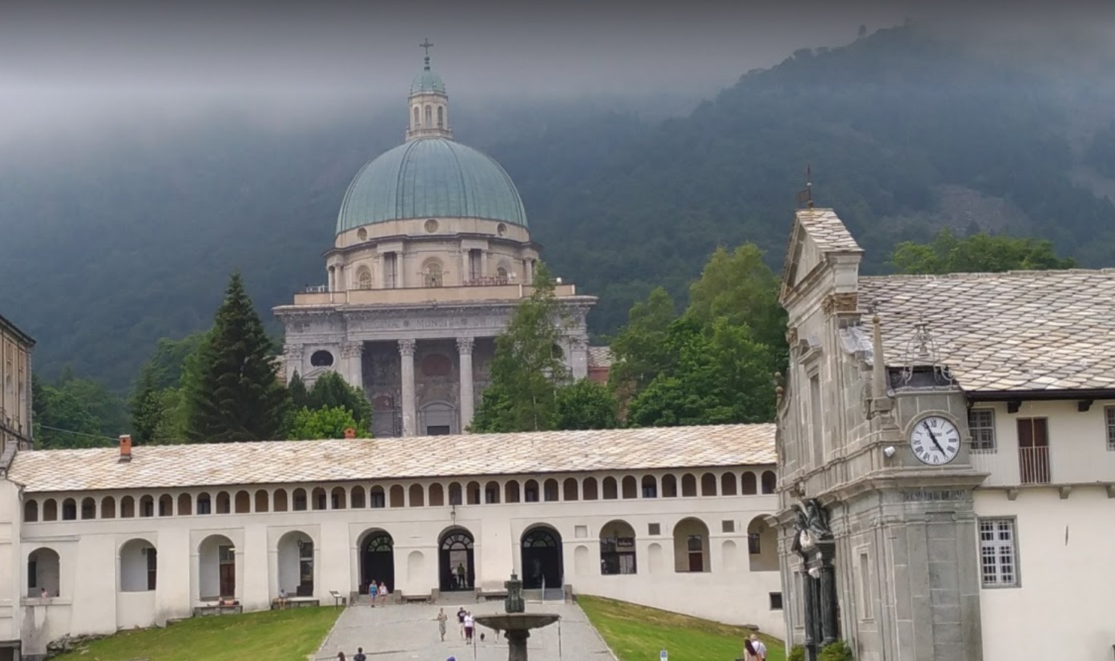 Oropa, il più grande santuario Mariano delle Alpi