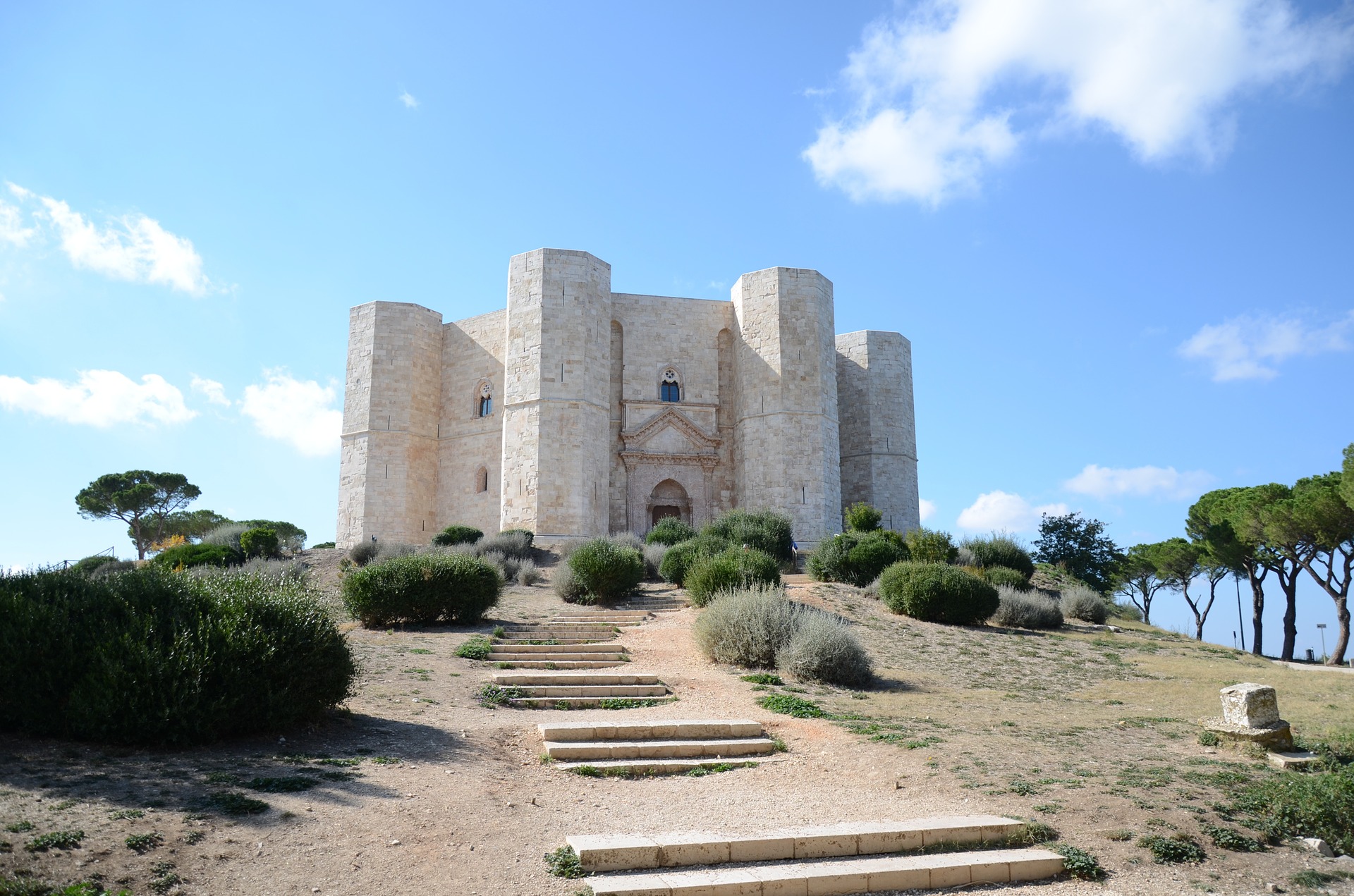 Castel del Monte – un gioiello della Puglia