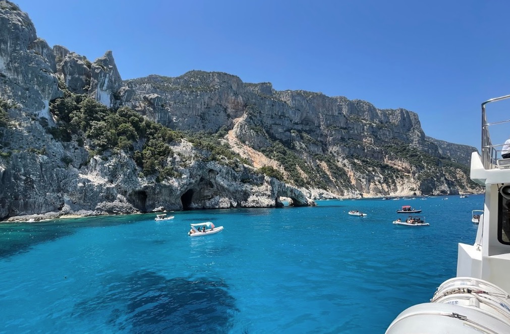 La bellissima spiaggia di Cala Biriola