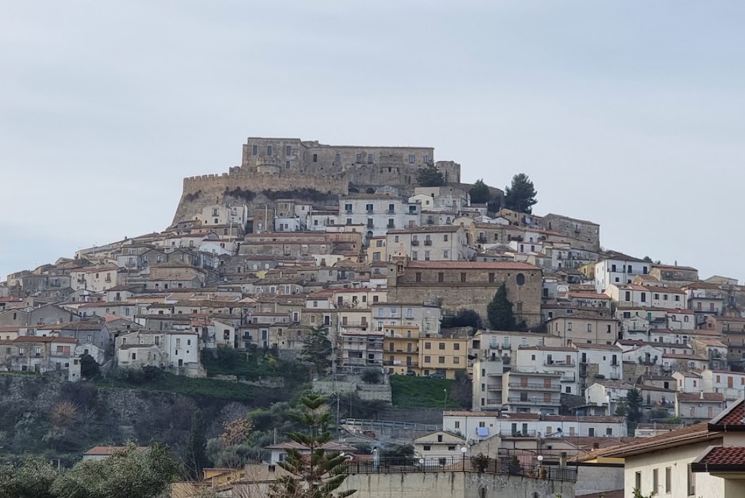 Alla scoperta di Rocca Imperiale e dei suoi dintorni