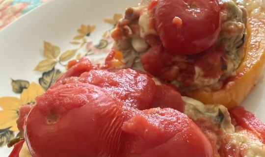 Peperoni ripieni di carne al forno