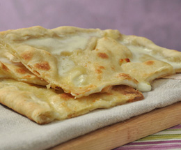 Regional food specialty: “Focaccia di Recco” – Liguria