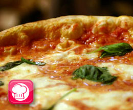 Regional food specialty: Pizza Napoletana - Campania