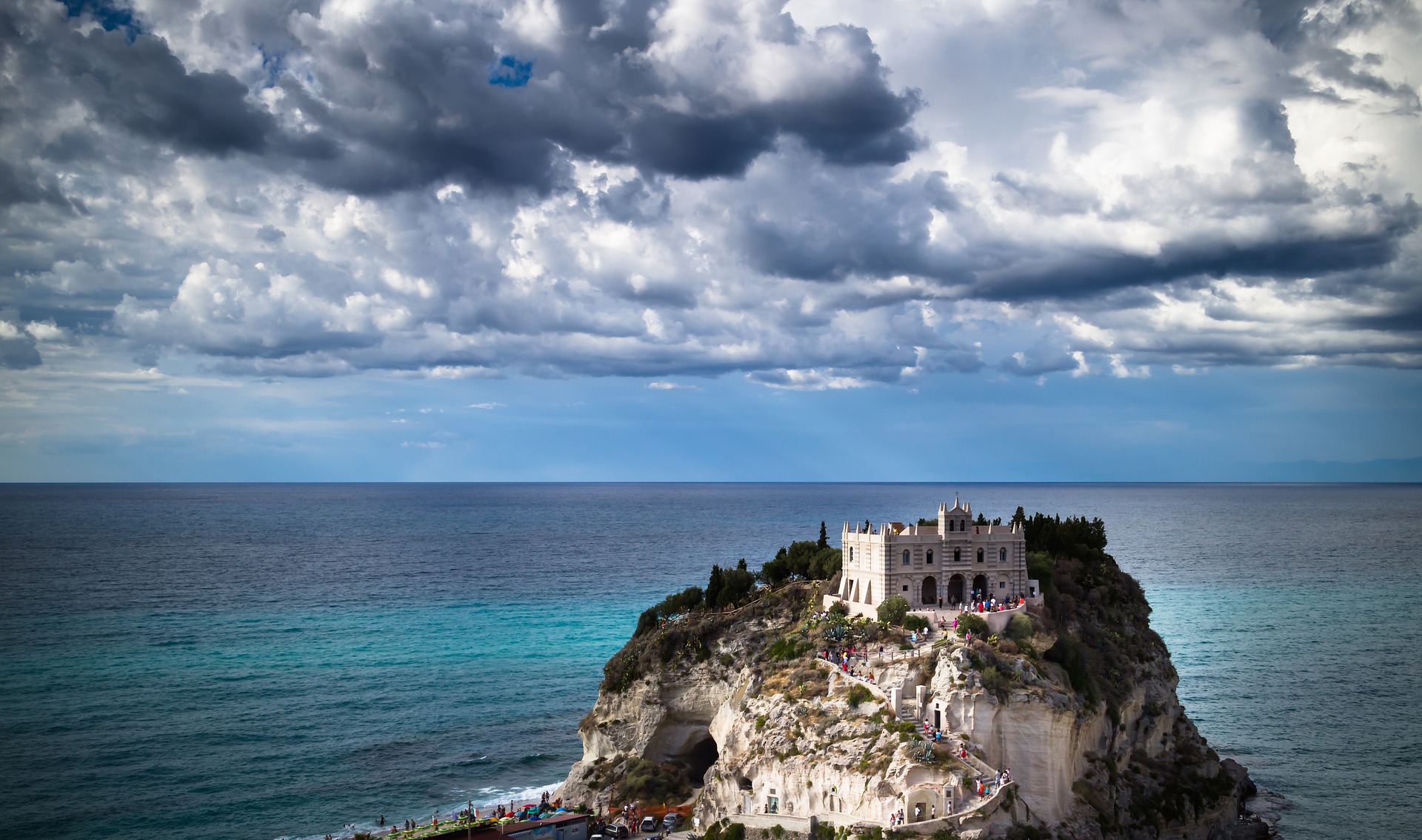 Itinerary in Calabria: from Reggio to Tropea