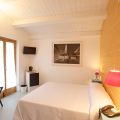 Simone's room (1)