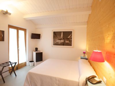 Simone's room