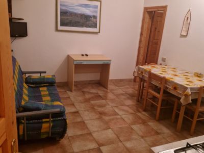 oca, barca, timone, ancora, gatto.