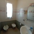 BILOCALE ;: CAMERA MATRIM. + CAM. TRIPLA + BAGNO (2)
