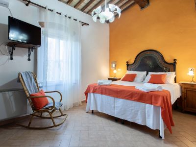 Camera Arancio