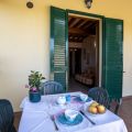 Appartamento con vista giardino (8)