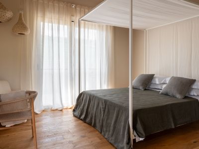 dus room with ensuite bathroom