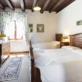 Room 9 (1)