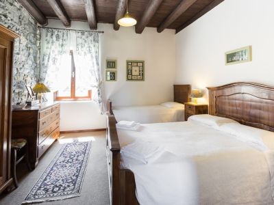 Room 9