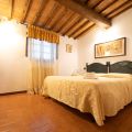 Camera matrimoniale agriturismo Il Sasso Anghiari (1)