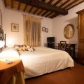 Camera matrimoniale agriturismo Il Sasso Anghiari (2)