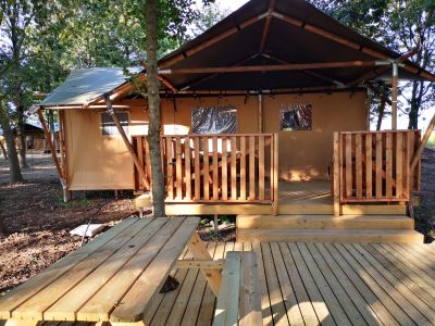 GLAMPING LUXURY LODGE