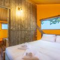 GLAMPING LUXURY LODGE (2)