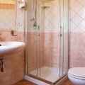Camera classica con ingresso e bagno privato (4)