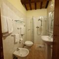 Camera noce x 2 persone con bagno  (2)
