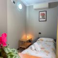 camera tripla (1)