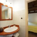 Camera matrimoniale con bagno (2)