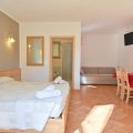 Stanza da 2 a 4 posti letto (2)