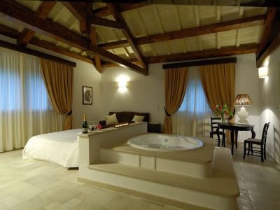 EXCLUSIVE FASHION SUITE DEI CARRUBBI