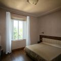 Camera famigliare in villa nobiliare (1)