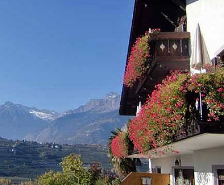 Ferienbauernhof Baecksteinerhof - Merano