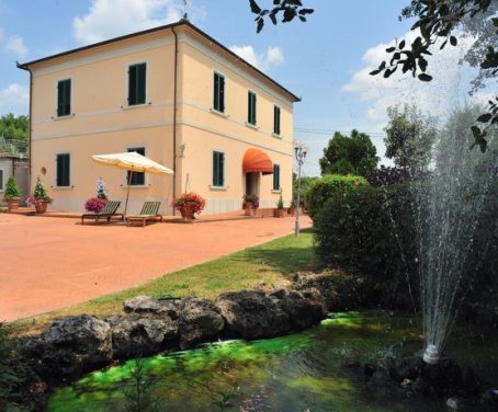 Agriturismo Villa La Nina - Montecarlo