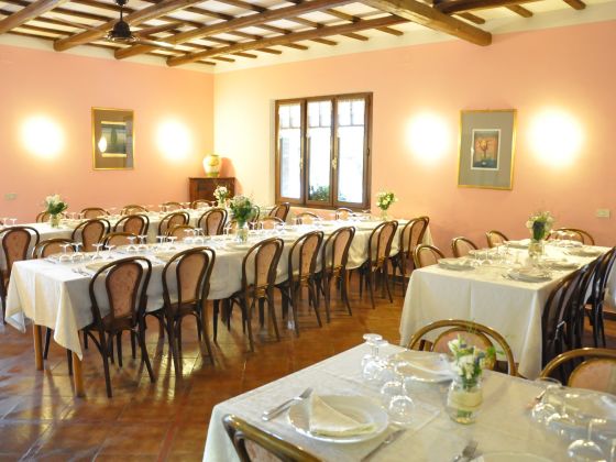 La Campana — Capodanno in famiglia nelle Marche