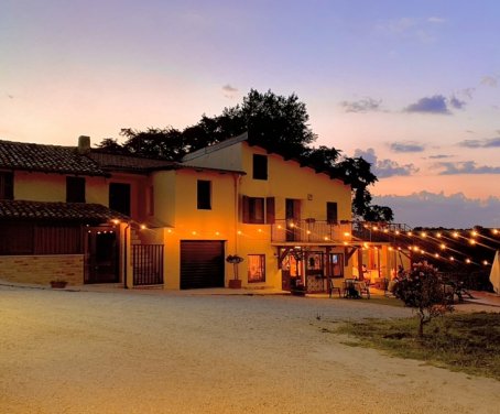 Ferienbauernhof Chiaraluce Countryhouse - Massignano