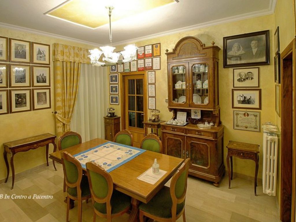 B&B In Centro a Pacentro foto reception 17