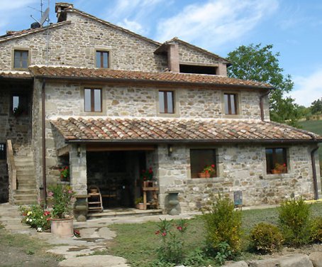 Foto Agriturismo Il Borgo Di Faeta - Arezzo