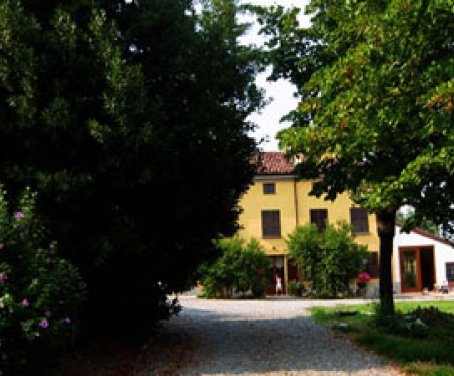 Country House  Il Casale Del Sapere E Del Sapore - Castel San Giovanni