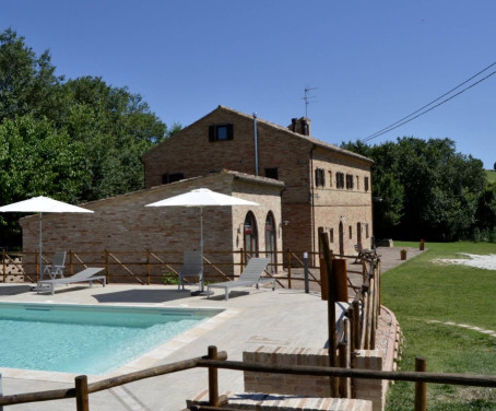 Ferienbauernhof Forestale Luti - Treia - Le Marche - Macerata
