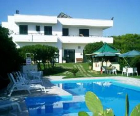 Foto Casa Rural Resort Puntacassano - lecce