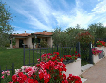 poggio degli olivi green houses saturnia