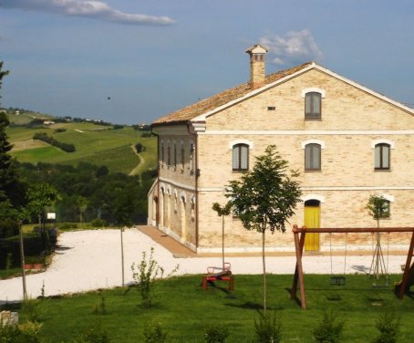 Country House Piagge Del Sole - Montecarotto