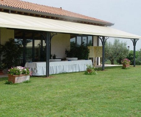 Foto Farm-house Monte Vento - Verona