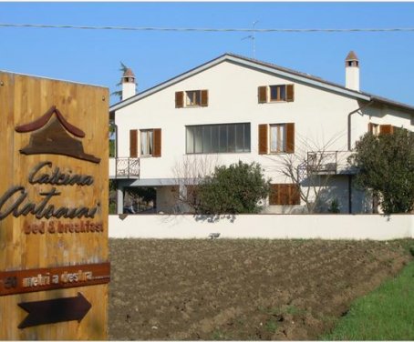 Foto Bed And Breakfast Cascina Antonini - Perusa