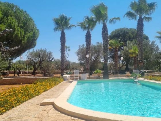 macchia salentina foto piscina 1