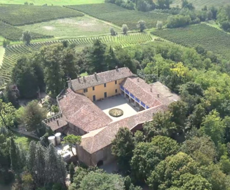 castello di luzzano - Lombardy